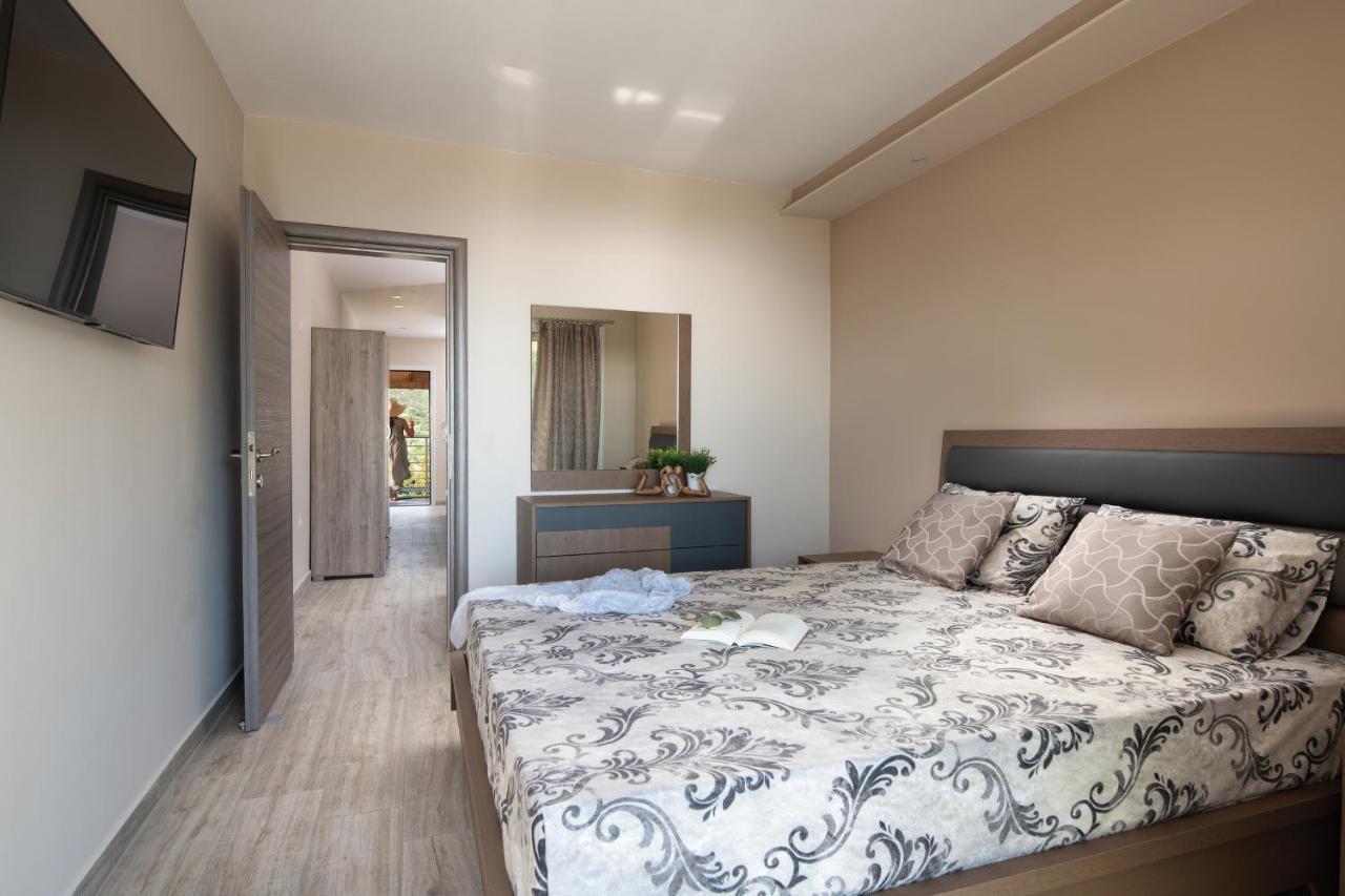 Sunset Studios - Suites With Seaview & Back Side Apartements Torone Zewnętrze zdjęcie